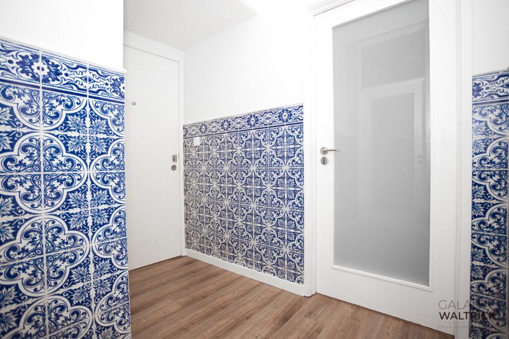 Downtown 3 Bedroom With Balcony - Quiet Street - Family Friendly - Groups 포르투 외부 사진