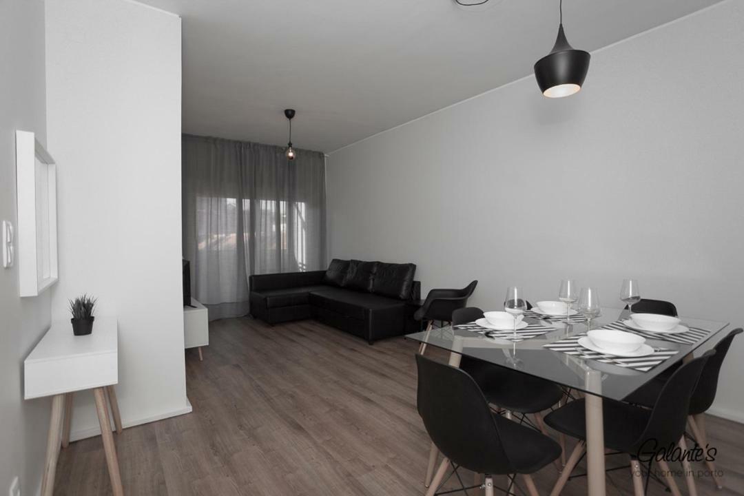 Downtown 3 Bedroom With Balcony - Quiet Street - Family Friendly - Groups 포르투 외부 사진
