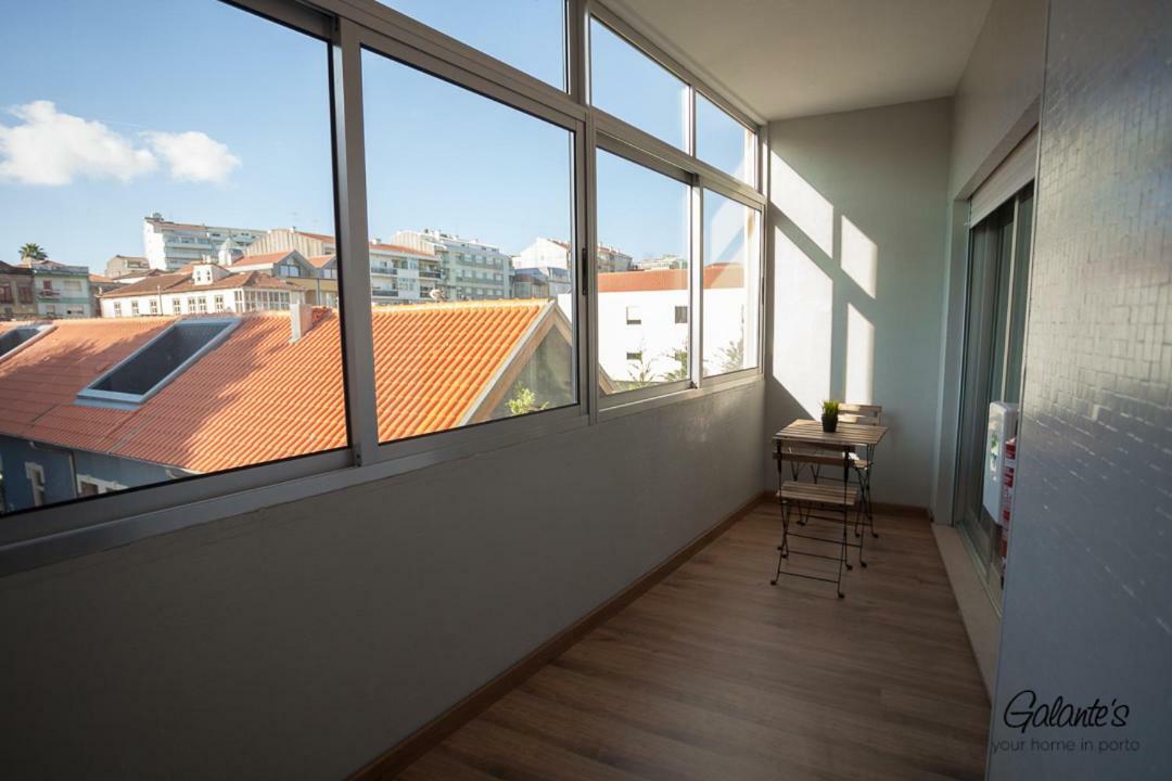Downtown 3 Bedroom With Balcony - Quiet Street - Family Friendly - Groups 포르투 외부 사진